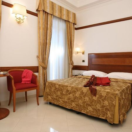 Hotel San Carlo Рим Экстерьер фото